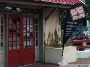 Frame Store Custom Teardrop Banner