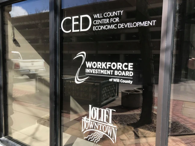 Vinyl Graphics & Lettering in [city]