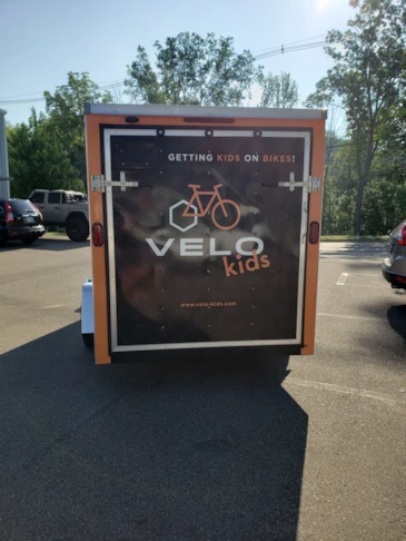 Vinyl Lettering & Graphics