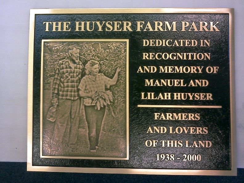 Cast Bronze Plaque with image cast photo.