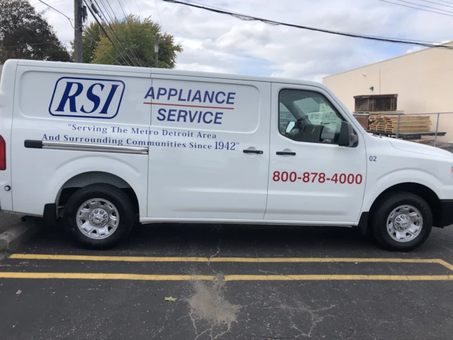 Custom Vehicle Lettering & Graphics