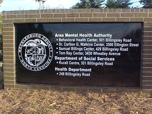 aluminum can w/ brick retainer