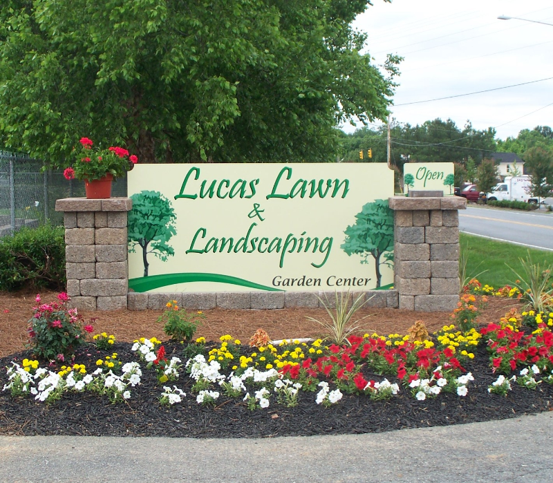 4'x8' panel in stone supports