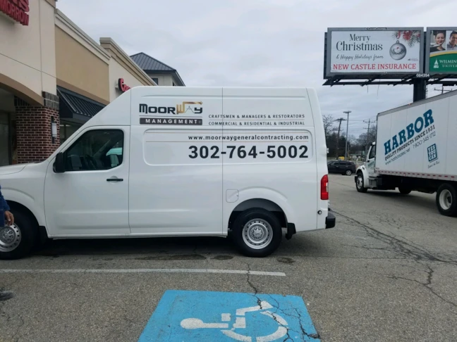 Vehicle Lettering & Graphics