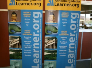 Annenburg Media Banner Stands