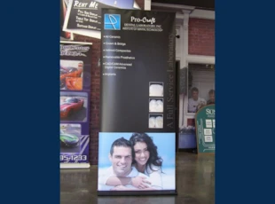 Diamond Plus Retractable Banner Stand