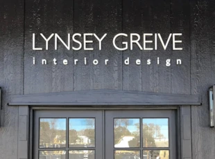  Dimensional Lettering & Logos