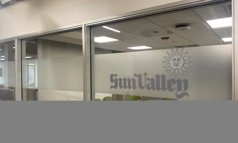 Dusted Vinyl and Digitally printed graphics on windows