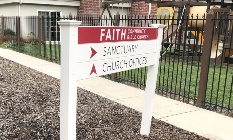 Vinyl Post and Panel Sign with individual slats