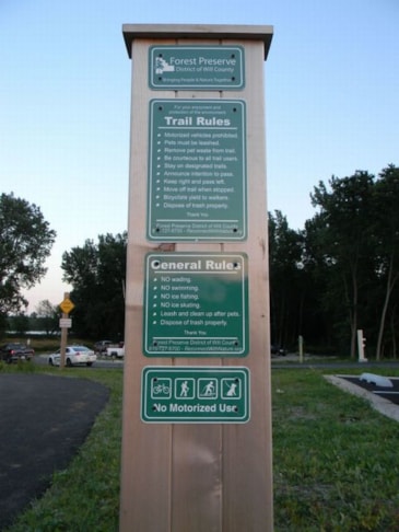 Metal signs with ant-graffitti laminate