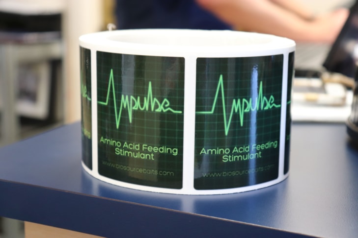 Digitally printed labels on a roll