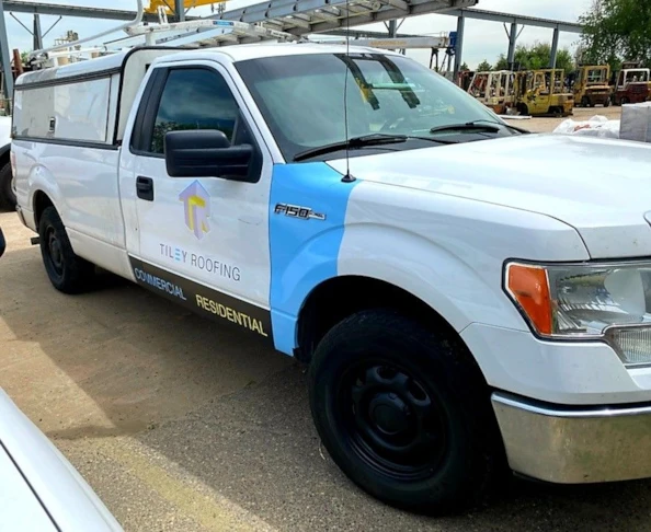 Custom Vehicle Lettering & Graphics