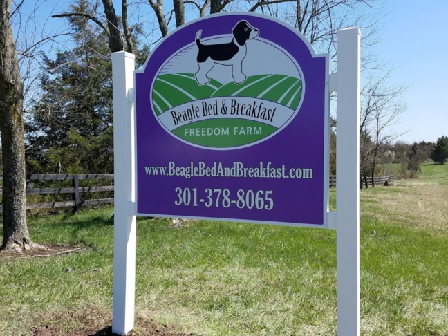 Custom Shape Post & Panel Bed and Breakfast Sign on Vinyl Frame