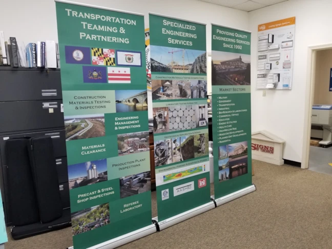 Retractable Tradeshow Banners