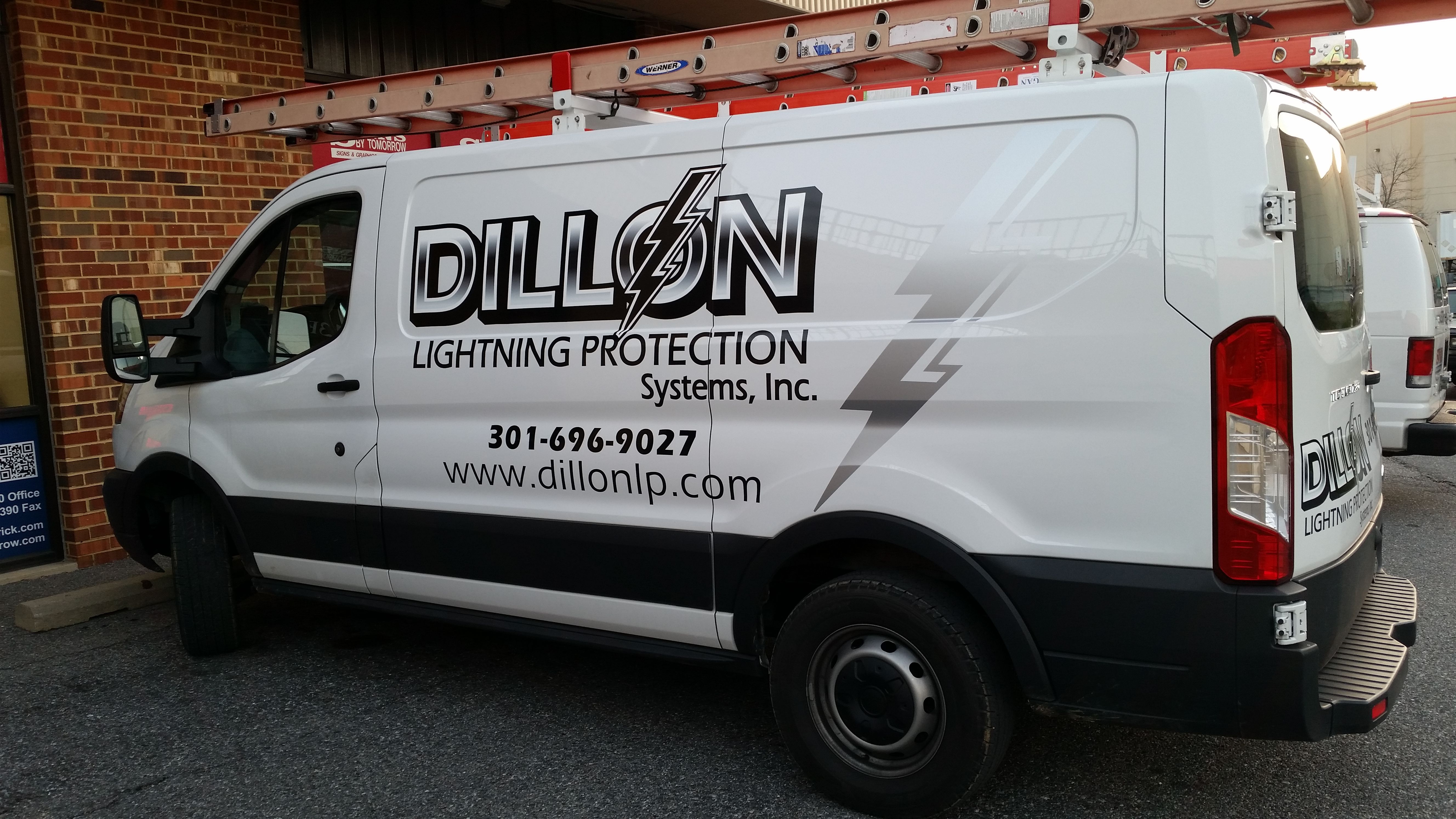 Dillon Lightning Van Graphic