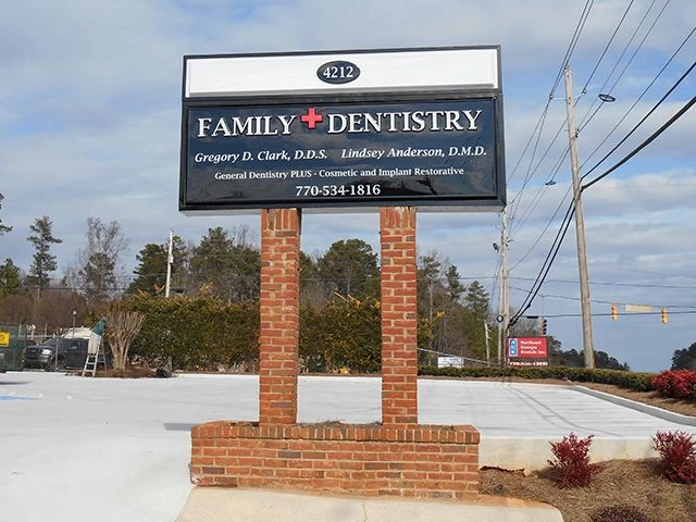 Lighted Signs - Outdoor