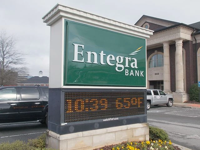 Lighted Signs - Outdoor