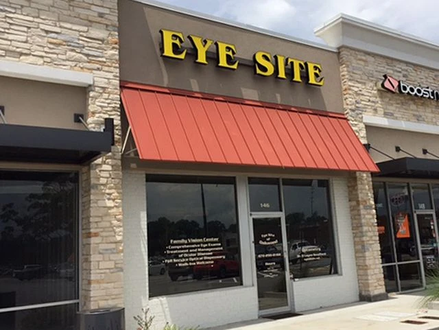Lighted Signs - Outdoor
