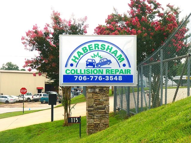 Lighted Signs - Outdoor 