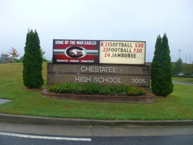 Lighted Signs - Outdoor 